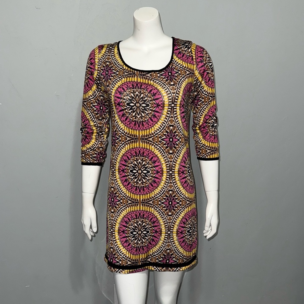 T-bags Los Angeles Geometric Stretch Shift Dress EUC